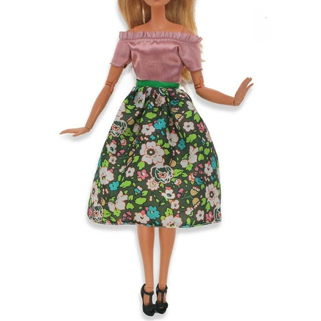 Mode Kleid für Barbie Puppen Fashion neue Collection Grün mit Blumen