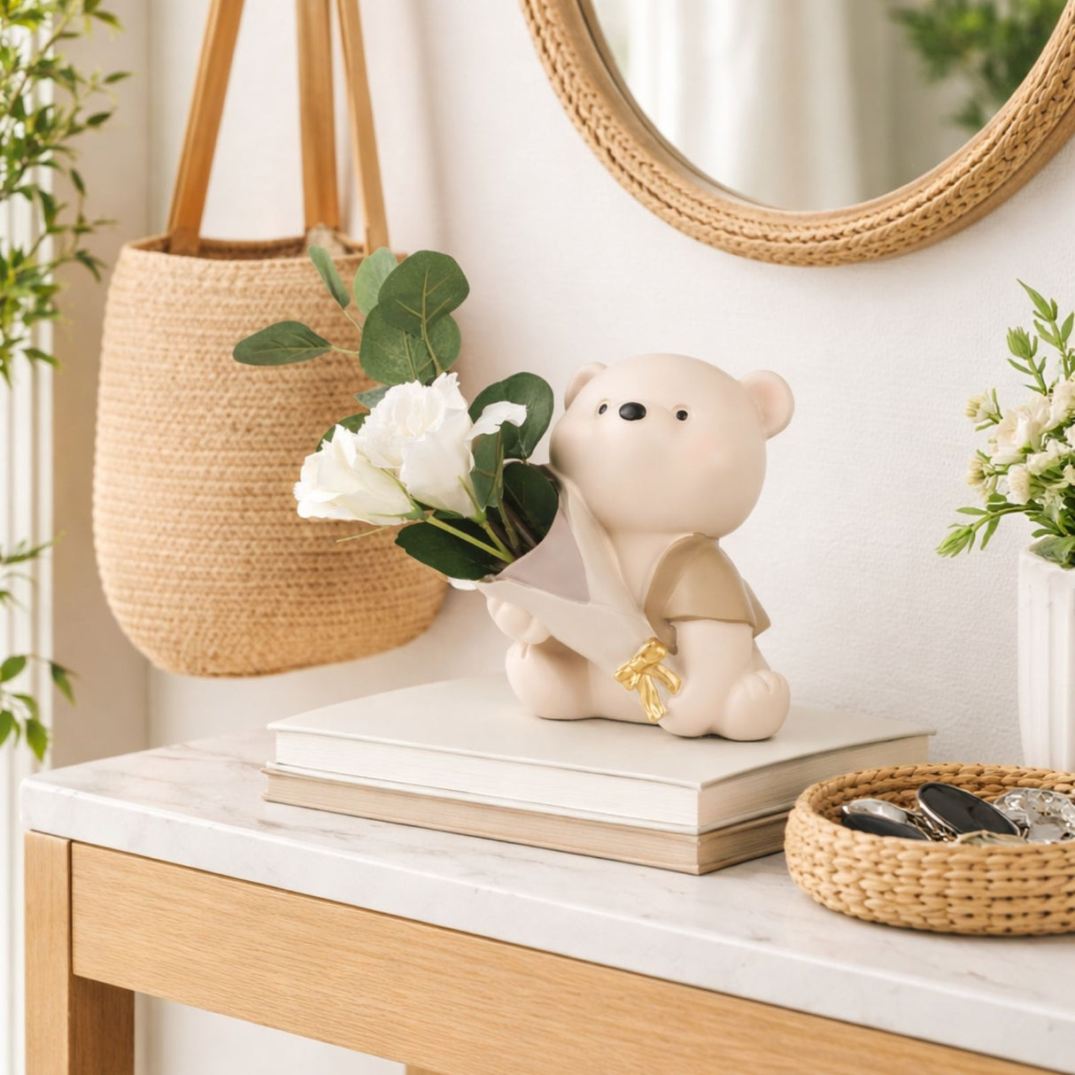 Sitzender Bär-Vase Blumenarrangement Dekoration Wohnaccessoire
