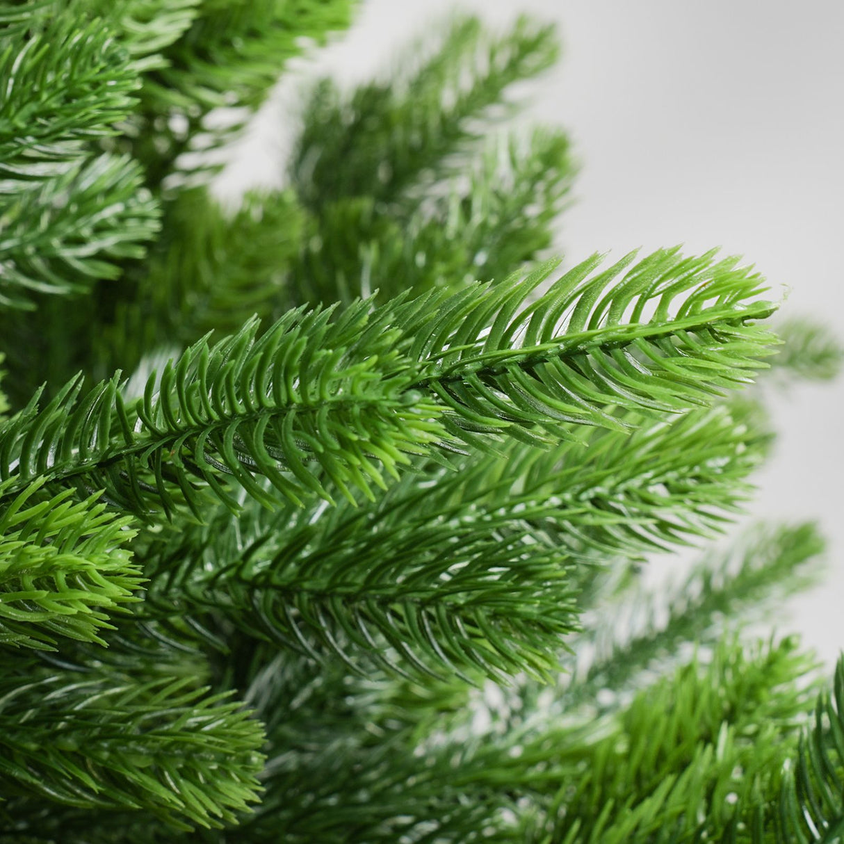 Weihnachtsbaum 210cm Kunsttanne Christbaum Tannenbaum Tanne Xmas-Baum