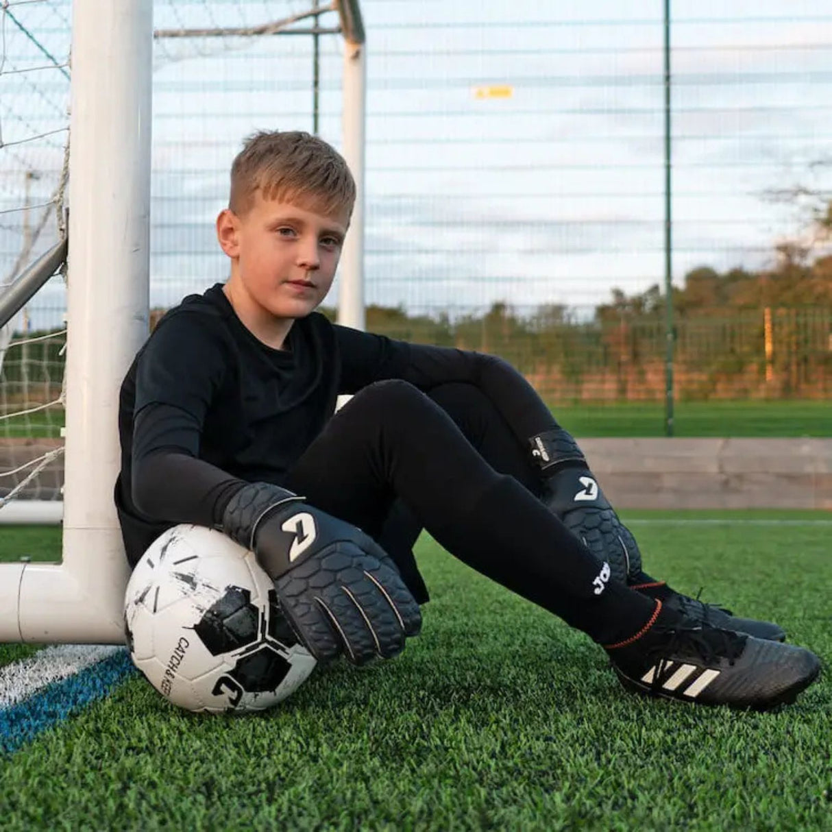 Fussballhandschuhe Fly Kids Dark Soul Gr. 7 Torwart Goalie Handschuhe